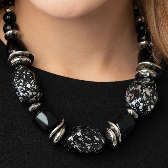 In Good Glazes - Black - Picture 4 of 4